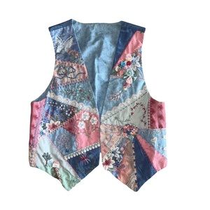 Beautiful handmade coquette vest 💕